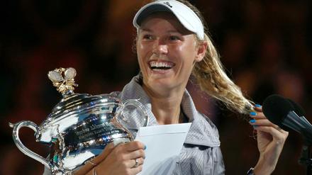 Sie hat den Pokal: Caroline Wozniacki. 