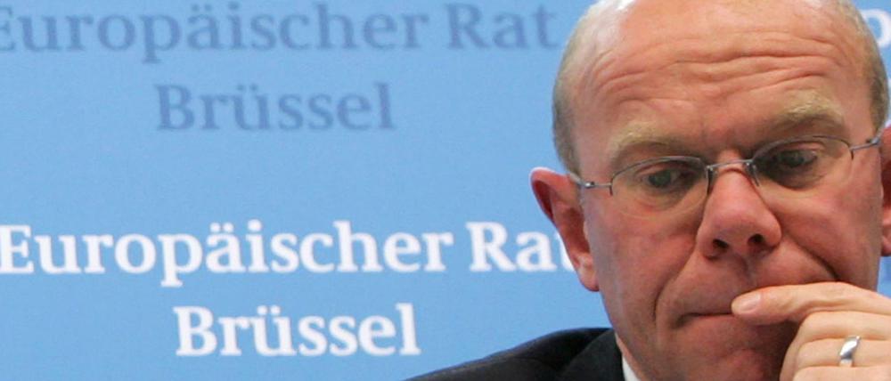 Der Generalbevollmächtigte Thomas Steg wurde beurlaubt.