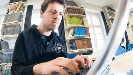 Aus der Innenperspektive. Bei der Recherche im Netz findet man nicht mehr als subjektive Erfahrungen von Mitarbeitern. 