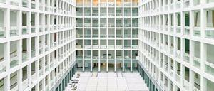 Hell und klar: Die Atrien des BND-Neubaus in Berlin. Im Haus in der Chausseestraße wird es ein Besucherzentrum geben.