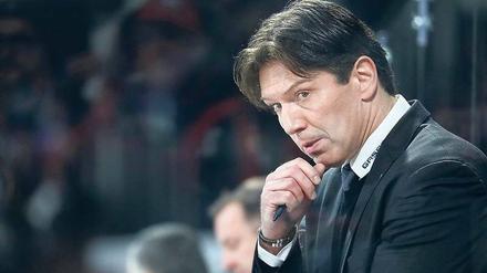 Blick voraus. Uwe Krupp will mit den Eisbären in dieser Saison den Titel holen – es wäre sein erster als Cheftrainer. 