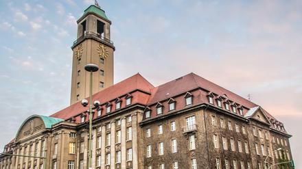 Blick aufs Rathaus Spandau.