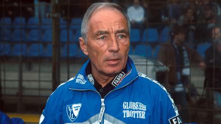 Rolf Schafstall in der Saison 2000/01 als Trainer des VfL Bochum. 