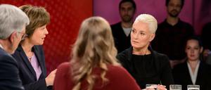 #MeToo-Debatte: Thomas Bellut (von links nach rechts), Maybrit Illner, Anne Wizorek und Patricia Thielemann in der Talksendung ""Maybrit Illner" zum Thema "Macht, Sex, Gewalt · der späte Aufschrei".