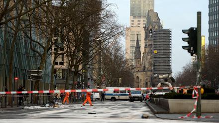 Die gesperrte Tauentzienstraße in Berlin nach dem tödlichen Autorennen am 1. Februar 2016 