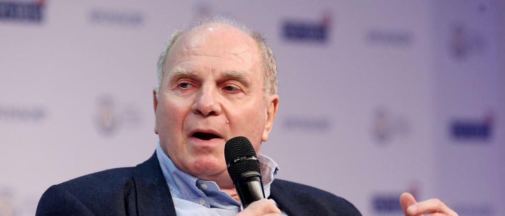 Uli Hoeneß auf dem Sportbusiness-Kongress SpoBis in Düsseldorf.