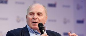 Uli Hoeneß auf dem Sportbusiness-Kongress SpoBis in Düsseldorf.