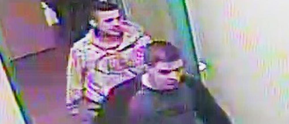 Polizei Cottbus sucht mit Fahndungsbildern nach den mutmaßlichen Tätern.