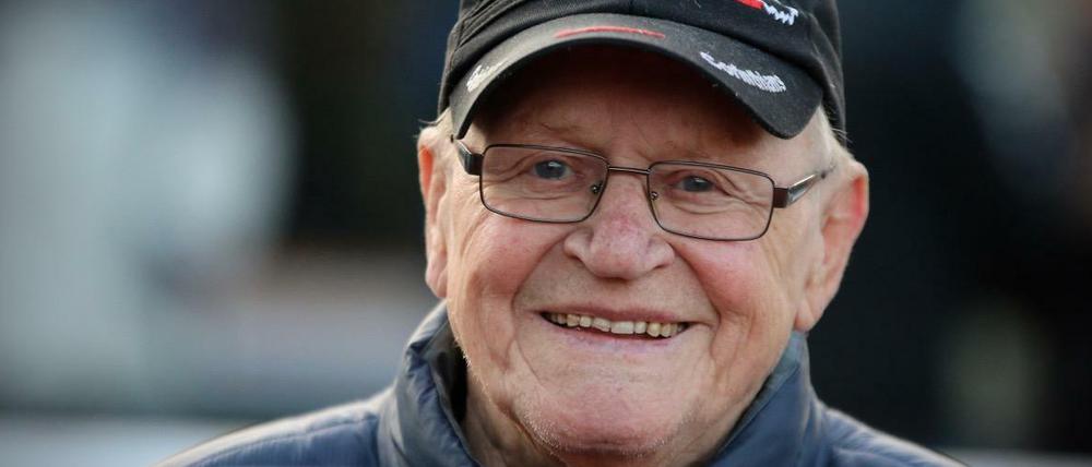 Günter Kunz ist wohl der älteste Ordner in einem Berliner Fußballsstadion - am 1. Februar wurde er 86 Jahre alt.