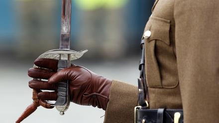 In den deutsch-britischen Devisenverhandlungen ging es 1968 um 900 Millionen DM, die von der britischen Regierung jährlich in Devisen für die britische Rheinarmee ausgegeben werden. 