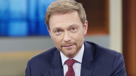 Christian Lindner 2018-01-21, Berlin, Deutschland - Christian Lindner (FDP), Bundesvorsitzender und Fraktionschef im Bundestag, zu Gast bei Anne Will im Ersten Deutschen Fernsehen. Thema der Talkrunde: Die GroKo-Entscheidung. *** Christian Lindner 2018 01 21 Berlin Germany Christian Lindner FDP of Chairman and parliamentary group leader in the Bundestag to guest at Anne Will in the first German television topic of talk round the GroKo decision