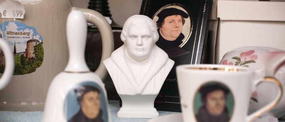 Nachhaltige Wirkung. Erst jede Menge Souvenirs, dann womöglich ein fester Berliner Feiertag zur Erinnerung an die Reformation - Martin Luther bleibt ein einflussreicher Mann.