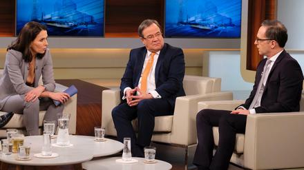 Die Fortsetzung der Groko-Verhandlungen mit anderen Mitteln: Heiko Maas (SPD, rechts) und Armin Laschet (CDU) bei Anne Will.