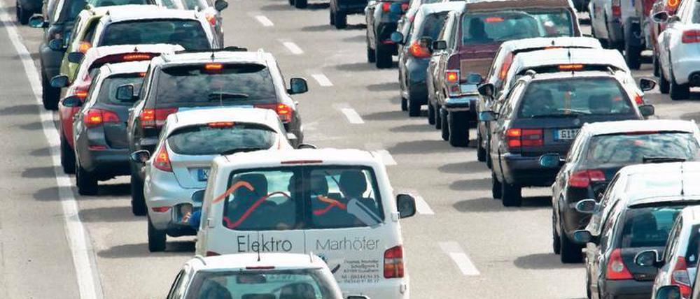 Luftverschmutzer Auto. Das einstige Klimaschutzvorbild Deutschland schafft im Verkehr sein EU-Klimaziel bis 2020 nicht.
