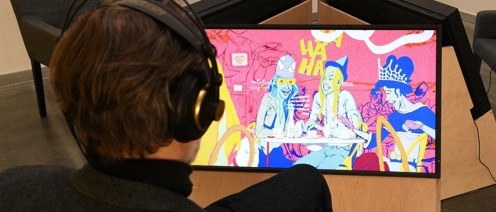 Weit hergeholt: In den Ausstellungen sind neben Comics auch Arbeiten wie dies Mixed-Media-Installation von Ganzeer zu sehen. 