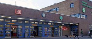 Im Zug der Zeit. Bei der Umgestaltung des Bahnhofs Charlottenburg will die Deutsche Bahn ein neues Konzept umsetzen.