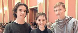 Pausenpresse. Maya Oppitz, Moritz Wegge und Franz Sauerwald leiten die Redaktion der „OHnE“.