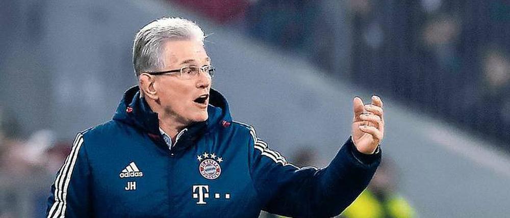 Für Paderborn ging der freie Sonntag drauf. Jupp Heynckes nimmt den Ersten der Dritten Liga ernst – und das erwartet er auch von seinen Spielern. Foto: Günter Schiffmann/AFP