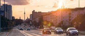 Wer aus Berlins Zentrum wegzieht, kann viel Miete sparen – hat aber dann auch höhere Transportkosten.