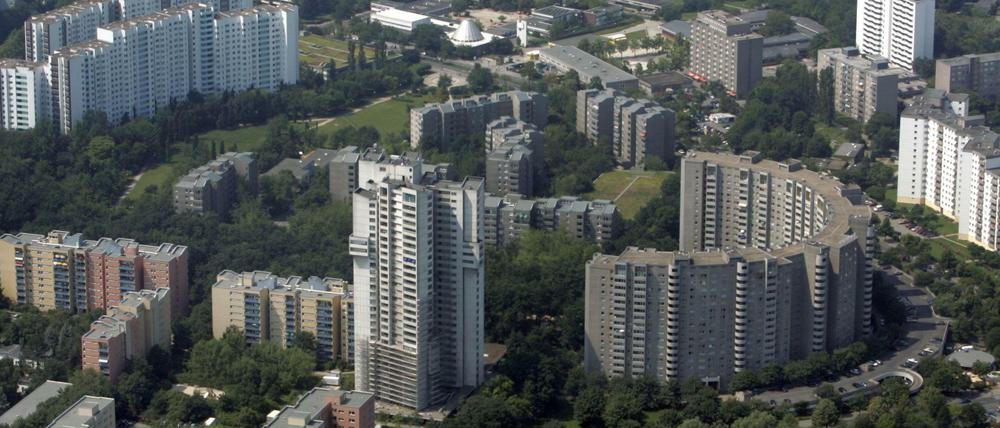 Gropiusstadt ist ein Ortsteil von Neukölln, entstanden von 1962 bis 1975 als Satellitensiedlung.
