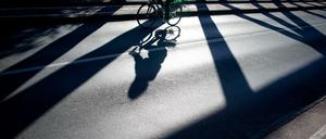 Die Fahrradinitiative fordert einen mit Pollern abgesicherten Radstreifen.