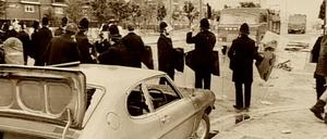 Gewalt erzeugt Gegengewalt. Das Bild "Riot" von John Akomfrah, entstanden 1999.