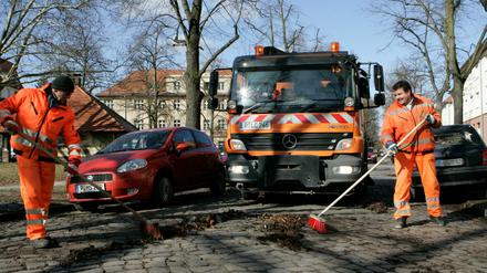 Frühjahrsputz: Potsdams Müllautos sollen künftig nicht mehr rückwärts fahren dürfen, um Unfälle zu vermeiden.