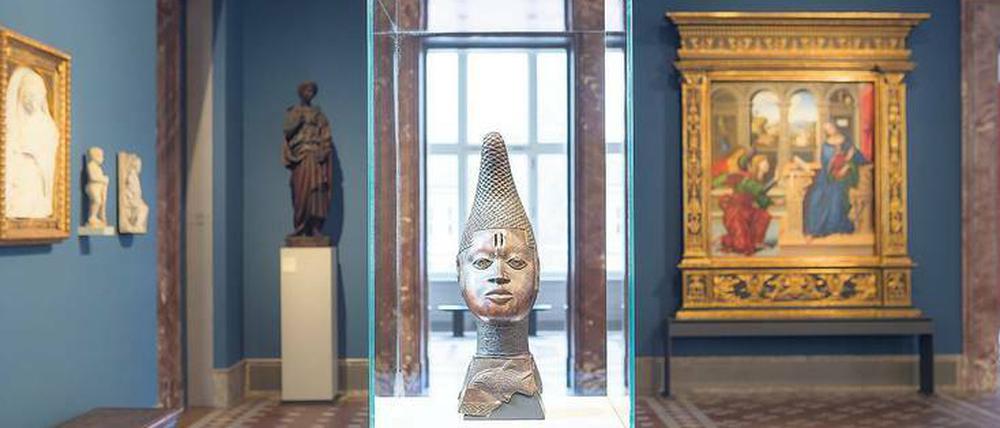 Der Gedenkkopf einer Königinmutter, erbeutet im 16. Jahrhundert aus dem Königreich Benin (Nigeria).