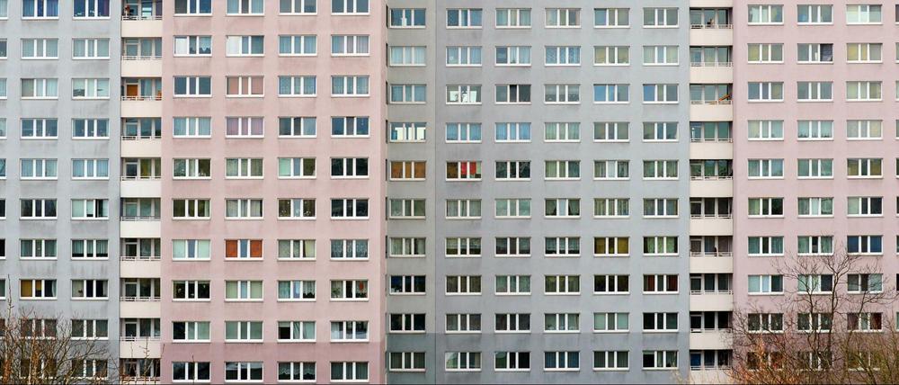Es wird eng. In Ballungsgebieten wie Berlin gibt es zu wenige günstige Wohnungen.