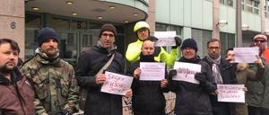 Demo vorm Gericht. Fahrradaktivisten protestierten gegen ein nach ihrer Meinung zu mildes Urteil gegen einen Autofahrer.