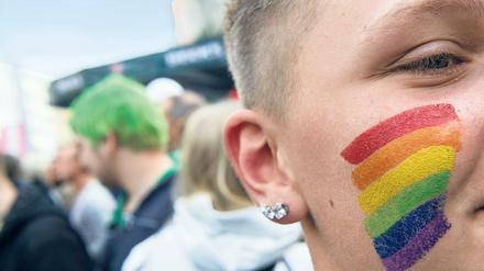 Beim Coming Out stoßen viele junge Lesben und Schwule immer noch auf Ablehnung.