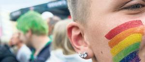 Beim Coming Out stoßen viele junge Lesben und Schwule immer noch auf Ablehnung.