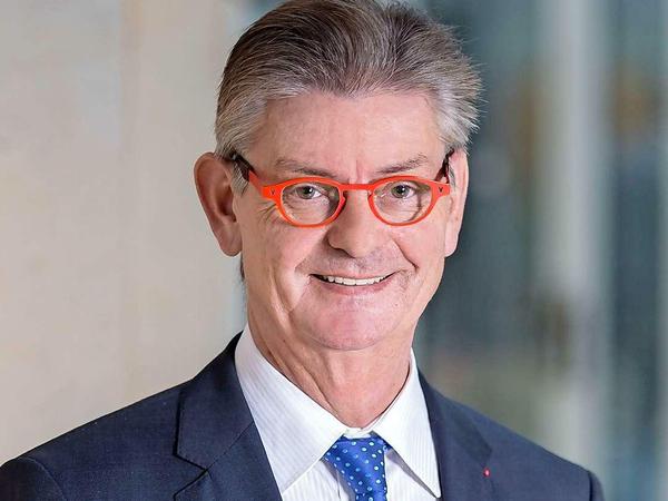 Vorsitzender der SPD-Fraktion im nordrhein-westfälischen Landtag: Norbert Römer.