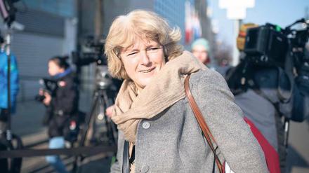 In Eile. Monika Grütters.