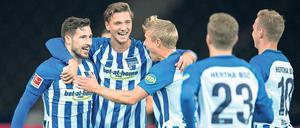 So geht das. In der Hinrunde bezwangen die Berliner Bayer Leverkusen durch Tore von Mathew Leckie und Salomon Kalou mit 2:1. 