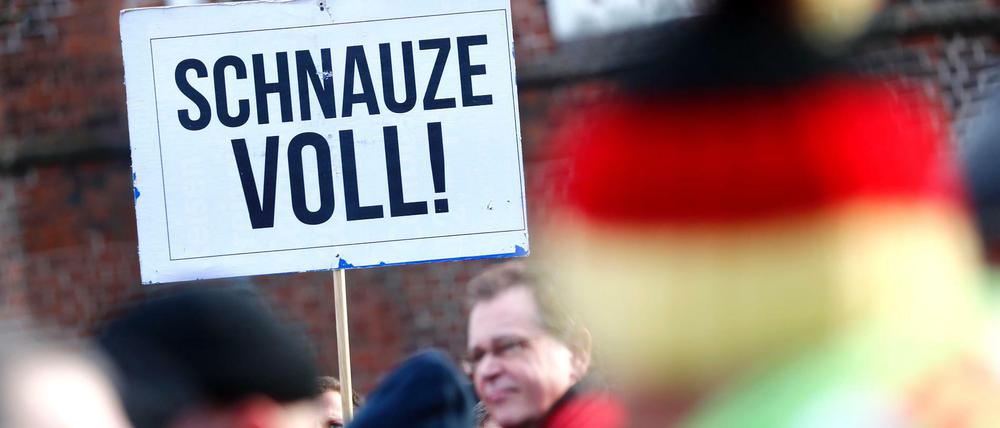 Im Aufwind. Immer mehr Menschen kommen zu rechten Demonstrationen in Cottbus.