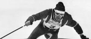 Jean-Claude Killy am 12. Februar 1968 beim zweiten Durchgang des Riesenslaloms. Die Abfahrt hatte er bereits gewonnen, wenige Tage später komplettierte er mit dem Sieg im Slalom seine Goldmedaillensammlung. Nicht zuletzt wegen des Triumphes bei den Olympischen Spielen in Grenoble wurde er später, 1999, zu Frankreichs Sportler des Jahrhunderts gewählt.