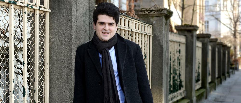 Tee im Café Einstein mit Michael Barenboim. Nebenan ging er zu Schule.