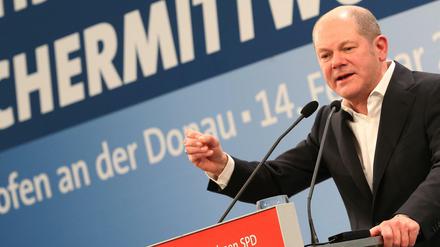 Neuer kommissarischer SPD-Chef beim Aschermittwoch: Olaf Scholz wirbt in Vilshofen für die große Koalition.