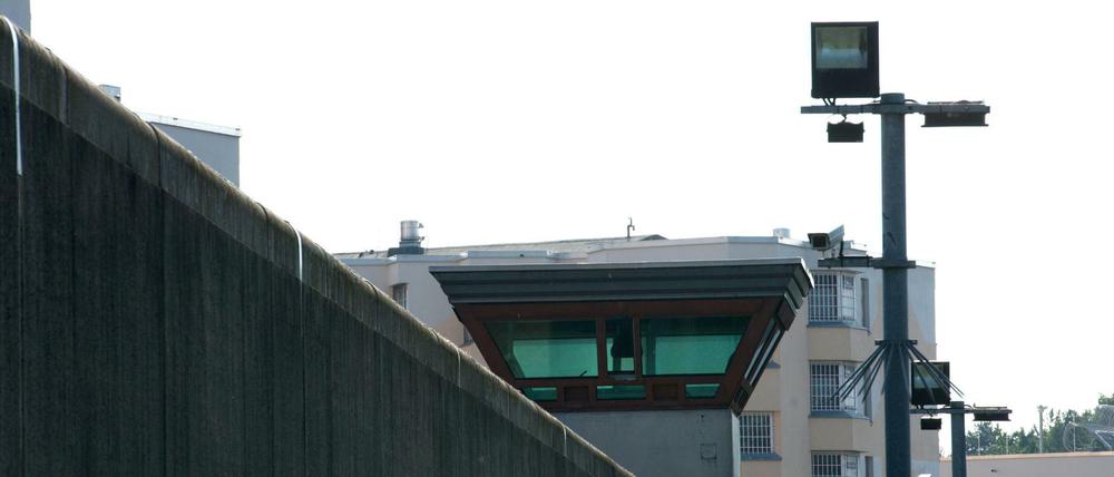 Justizsenator Dirk Behrendt (Grüne) will die Flucht des Gefangenen Hamed Mouki aus der JVA Tegel von einem Strafvollzugsexperten untersuchen lassen.