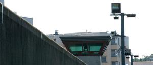 Justizsenator Dirk Behrendt (Grüne) will die Flucht des Gefangenen Hamed Mouki aus der JVA Tegel von einem Strafvollzugsexperten untersuchen lassen.