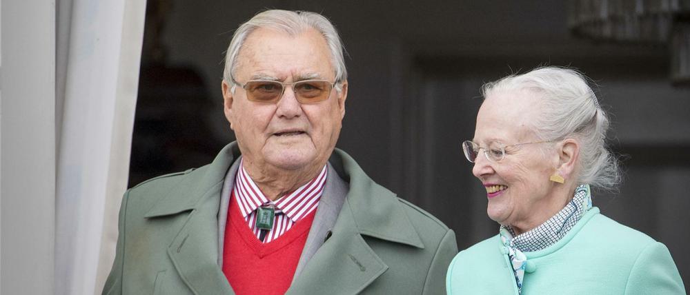 Prinz Henrik und Königin Margrethe II. von Dänemark (Archivbild von April 2017)