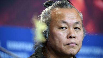Kim Ki-duk bei der Pressekonferenz zu "Human, Space, Time and Human".