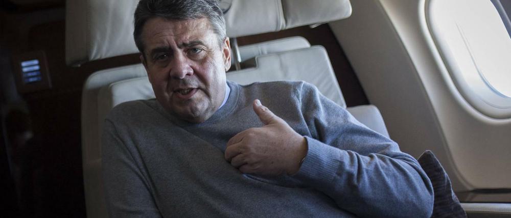 Manchmal hermdsärmelig: Sigmar Gabriel gilt als Instinktpolitiker. Auch als Deutschlands Chefdiplomat redet der ehemalige SPD-Parteichef mit Partnern in aller Welt gerne Tacheles.