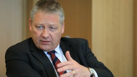 Bruno Kahl ist Verwaltungsjurist und seit dem 1. Juli 2016 Präsident des Bundesnachrichtendienstes BND.