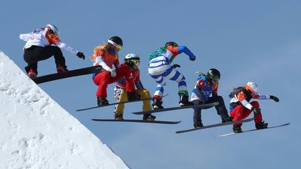 Enges Rennen: Das Finale der Frauen im Snowboard-Cross am Freitag.
