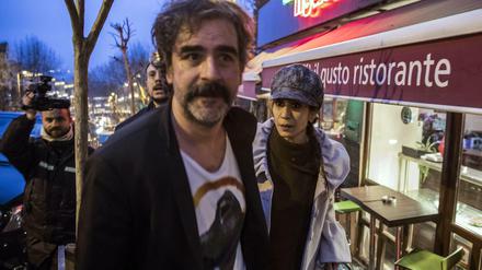Der deutsch-türkische Journalist Deniz Yücel nach seiner Freilassung aus dem Gefängnis.