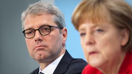 Die "inhaltliche Entleerung der Partei" beklagte Norbert Röttgen den Zustand der CDU unter ihrer Chefin Angela Merkel.