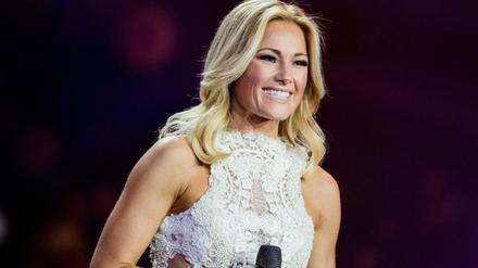 Schlager-Star Helene Fischer steht bei der Aufzeichnung der «Helene Fischer Show» in Düsseldorf (Nordrhein-Westfalen) auf der Bühne.