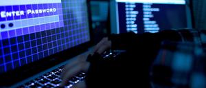 Auch Bewertungen von Videos und Posts sollen von den rechten Trollen verfälscht worden sein.